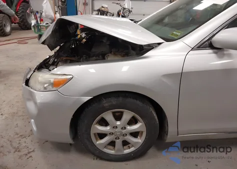 2011 Toyota Camry Le z USA, uszkodzony, nr VIN 4T4BF3EK7BR101407